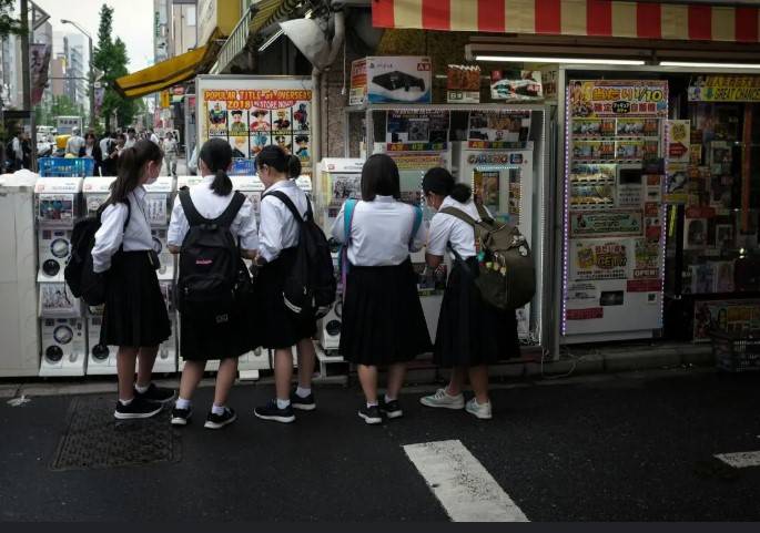 Teachers' arrests over sharing upskirt photos shock Japan