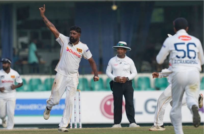 Sri Lanka spinners leave Bangladesh on verge of crushing defeat