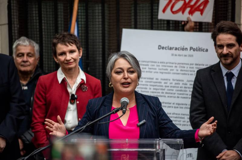 Chile's left nominates Communist Party's Jara to be presidential candidate