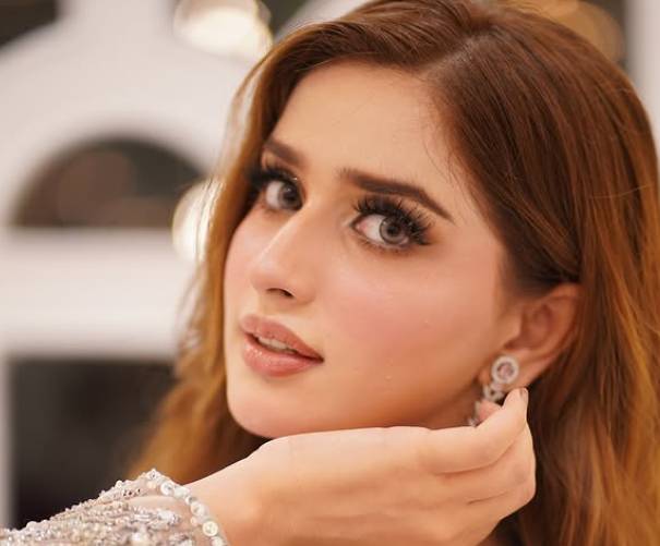 Alishbah Anjum jokes about ‘surviving Jannat daily’ challenge