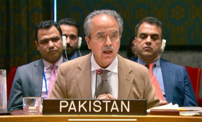 Pakistan demands urgent UNSC action to end Israeli barbarism in Gaza