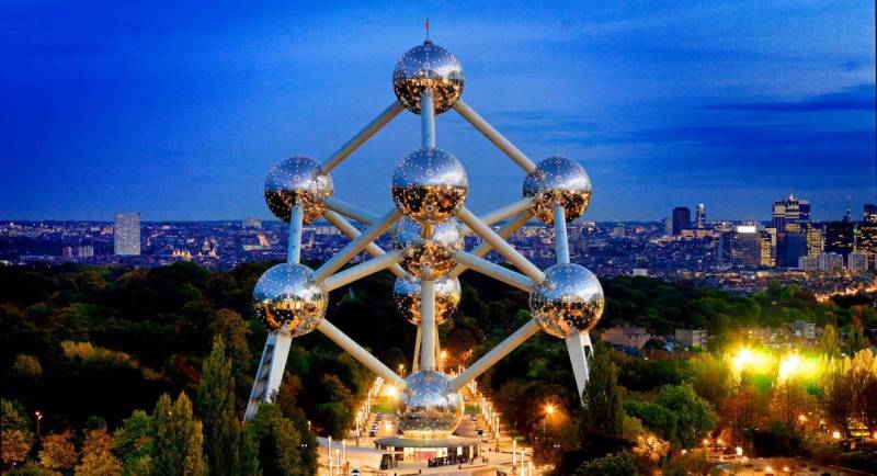 Brussels shuts Atomium as giant balls overheat