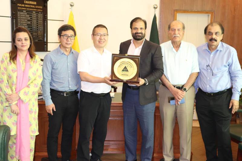 Chairman PEDMC Javed Iqbal meets President of Chinese Company Helios Power