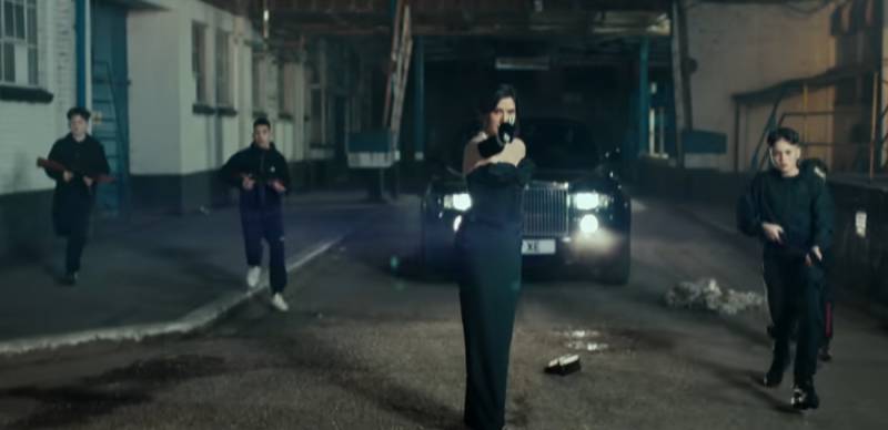 Mehwish Hayat and Yo Yo Honey Singh under fire over Jatt Mehkma video