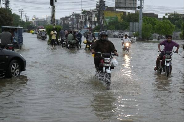 Emergency declared in Rawalpindi after heavy rain lashes twin cities 