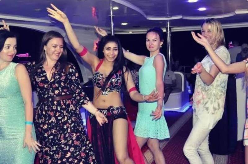 Egyptian women reclaim belly dance from stigma