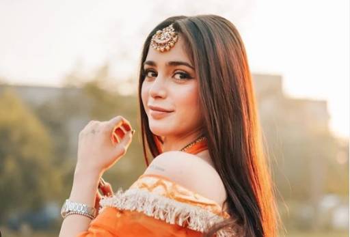 Aima Baig in full diva mood with golden glam