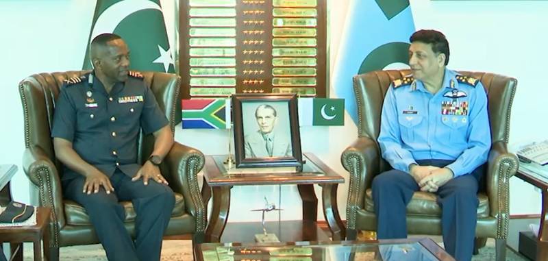 South African Air Force chief visits Air Headquarters, calls on Zaheer Baber Sidhu