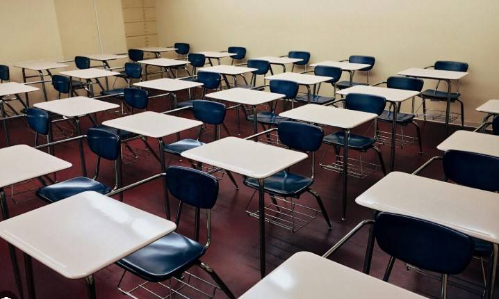 Crackdown on unregistered colleges in Rahim Yar Khan