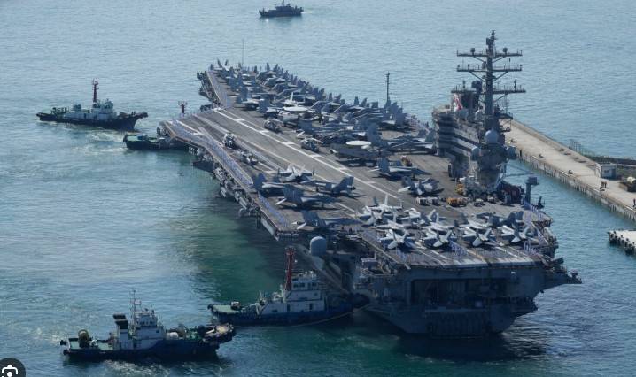 US aircraft carrier makes Philippines port call