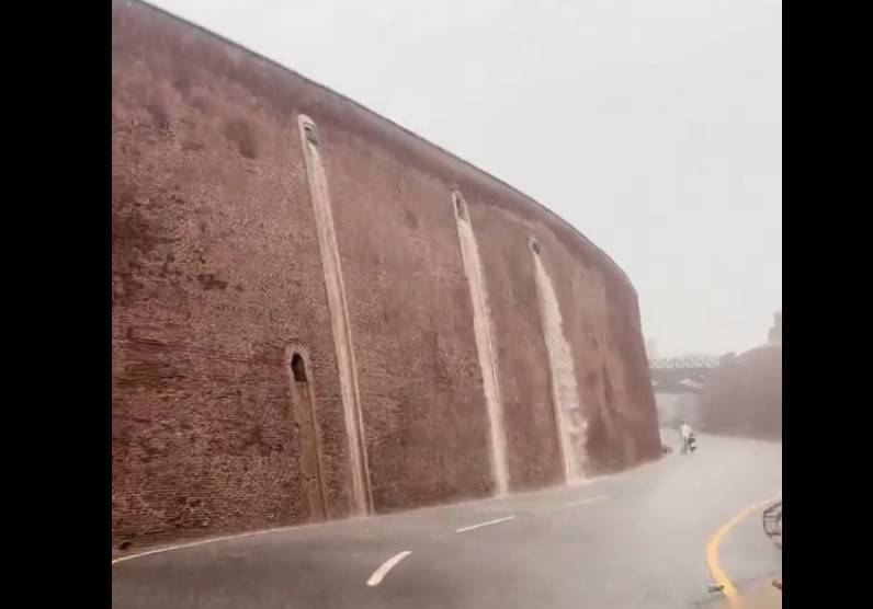 Heavy rain pounds Lahore, Rawalpindi, other Punjab cities 
