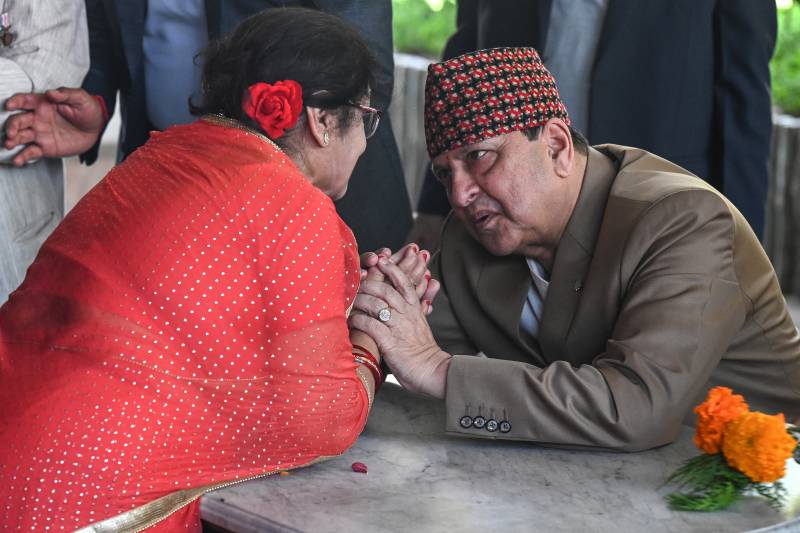 Crowds celebrate Nepal ex-king's birthday in show of support
