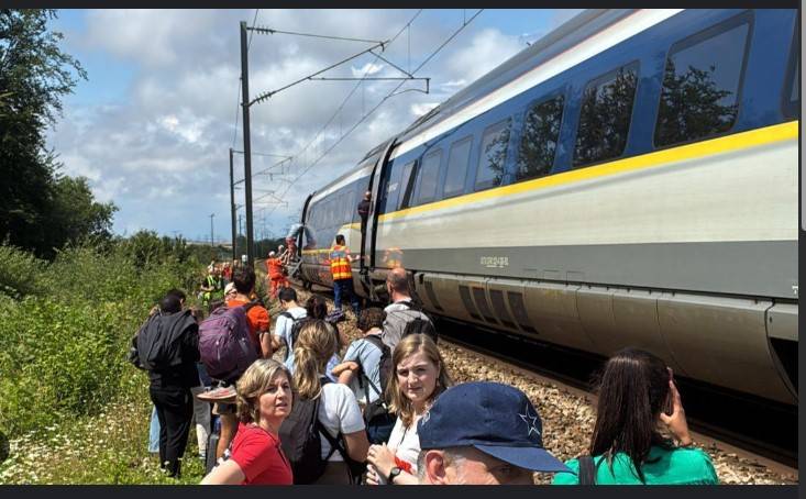 London-bound Eurostar train stranded 9 hours in France