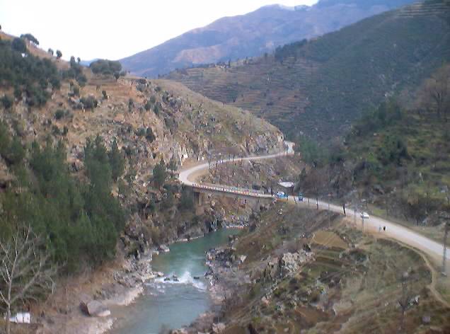 Tourists’ vehicle plunges into ravine in Upper Dir claims one life, injures six