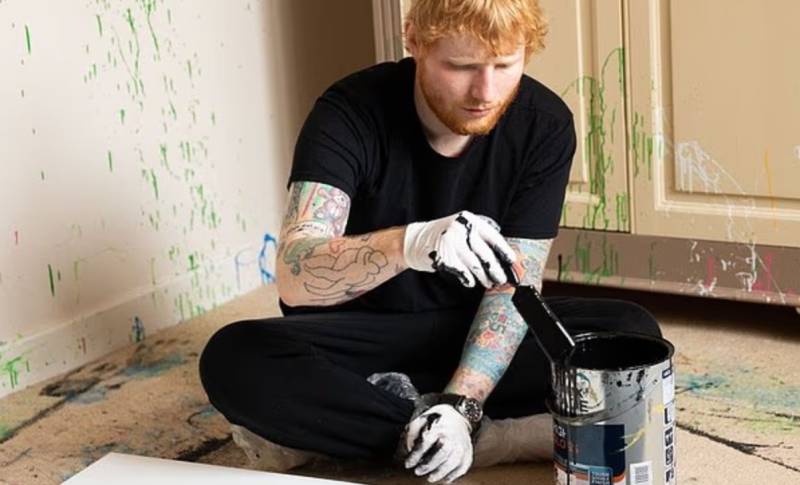  Ed Sheeran trades mic for paintbrush with debut art exhibition inspired by parents
