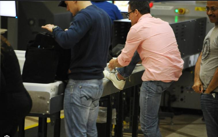US scraps shoe removal at airport screening
