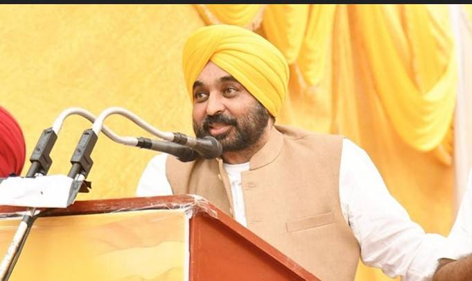 Indian Punjab CM defends Diljit's ‘Sardaarji 3’ film with Pakistan’s Hania Aamir
