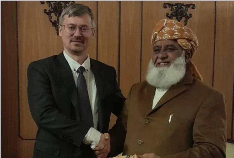 Russian envoy holds in-depth talks with Maulana Fazl