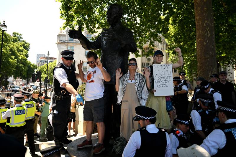 Police arrest more Palestine Action supporters