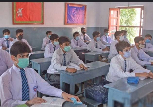 Punjab decides to restore 8th grade board exams
