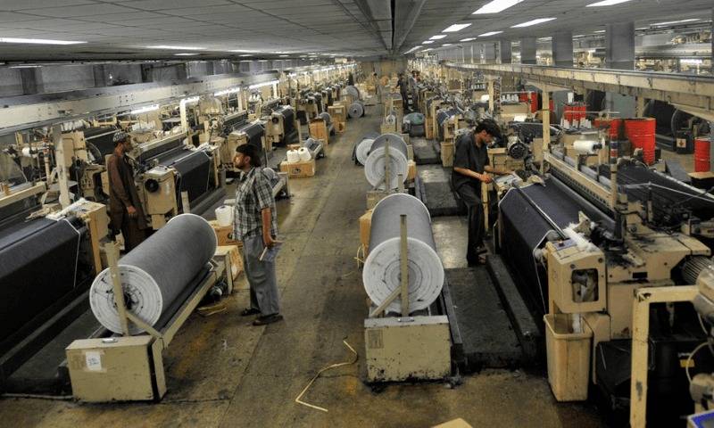 Large-scale manufacturing dips 1.21% in FY 2024–25 despite May recovery