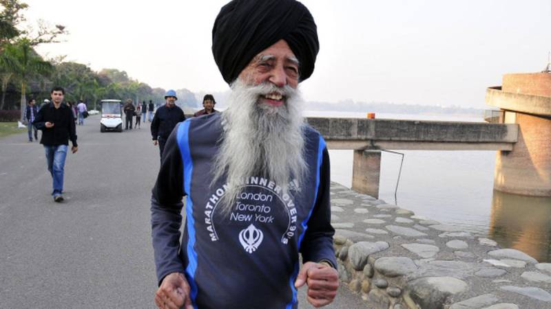 'World's oldest marathon runner' Fauja Singh dies aged 114 in road accident