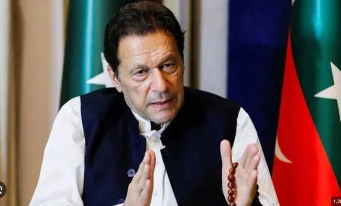 PTI leaders ignore Imran Khan’s social media instructions 