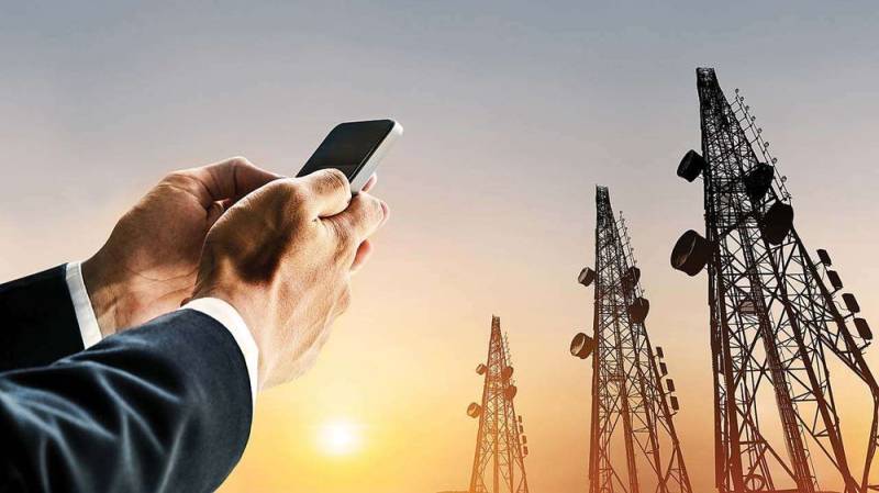 Pakistan’s telecom sector suffers $1 billion loss in foreign investment amid regulatory and economic challenges