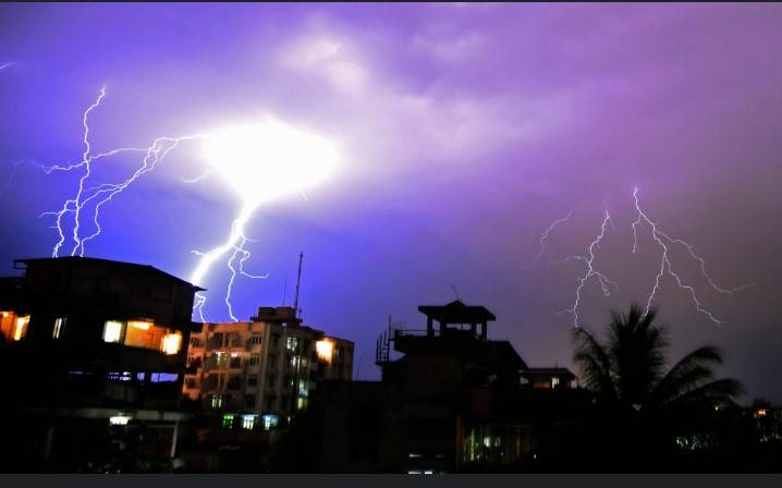 Lightning strikes kill 33 people in eastern India