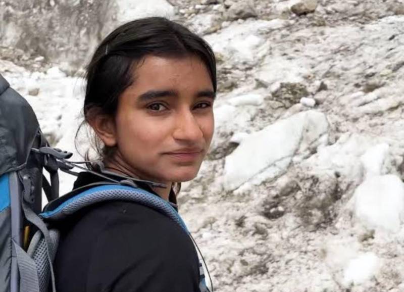 Pakistani mountaineer Salina sets new world record