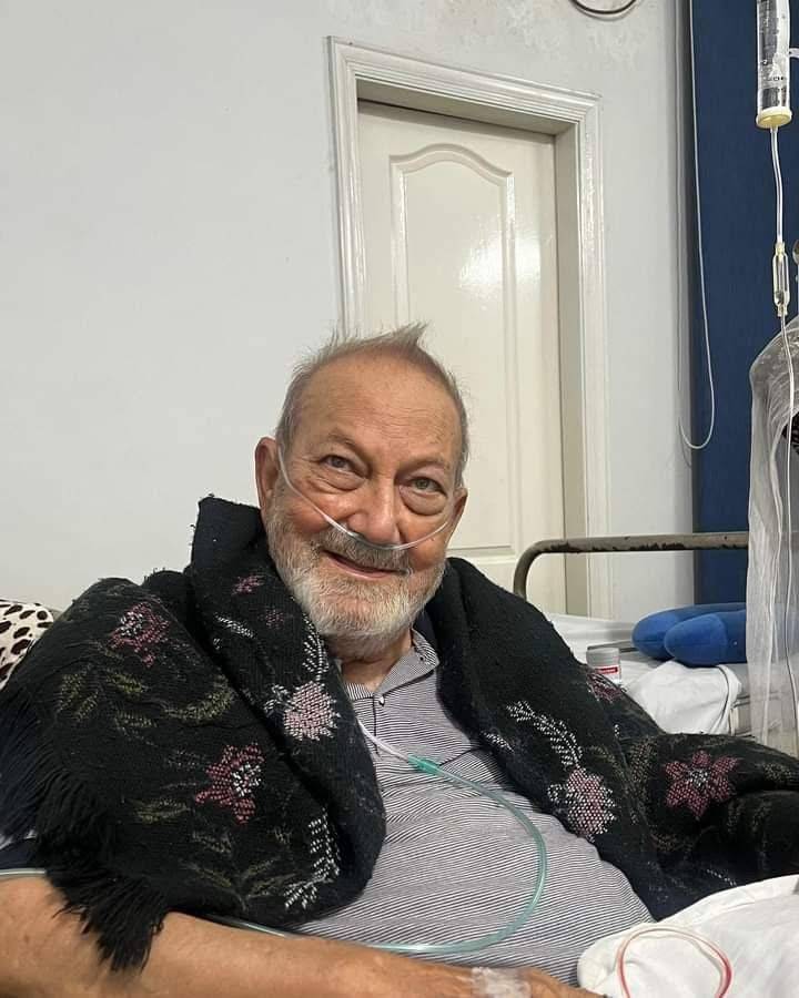 Veteran actor Asim Bukhari suffers heart attack, admitted to Punjab Institute of Cardiology