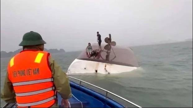 34 dead, 8 missing after storm hits tourist boat in Vietnam