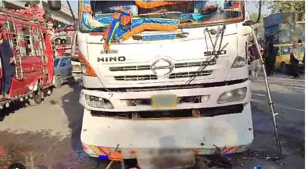 Two more children crushed in Karachi by oil tanker