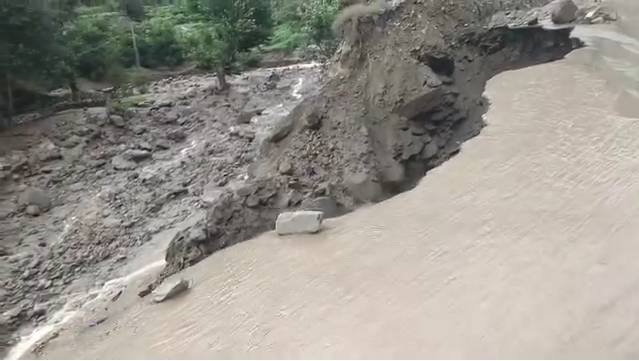 Babusar: Three tourists dead, 15 missing as flashflood sweeps away 8 vehicles
