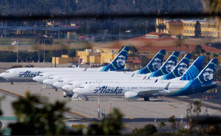 Alaska Airlines requests grounding of fleet citing 'IT outage'