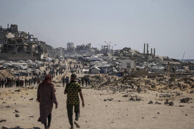 War in Gaza 'must end now', urge UK and 24 allies