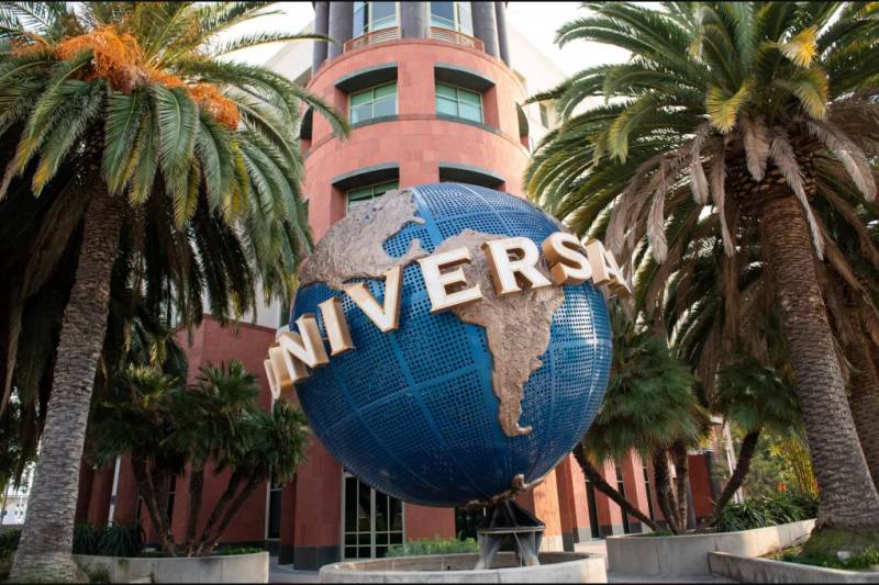 EU probes Universal Music Group's $775 mn Downtown bid