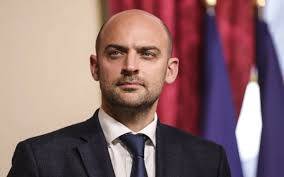 France's top diplomat calls for foreign press access to Gaza