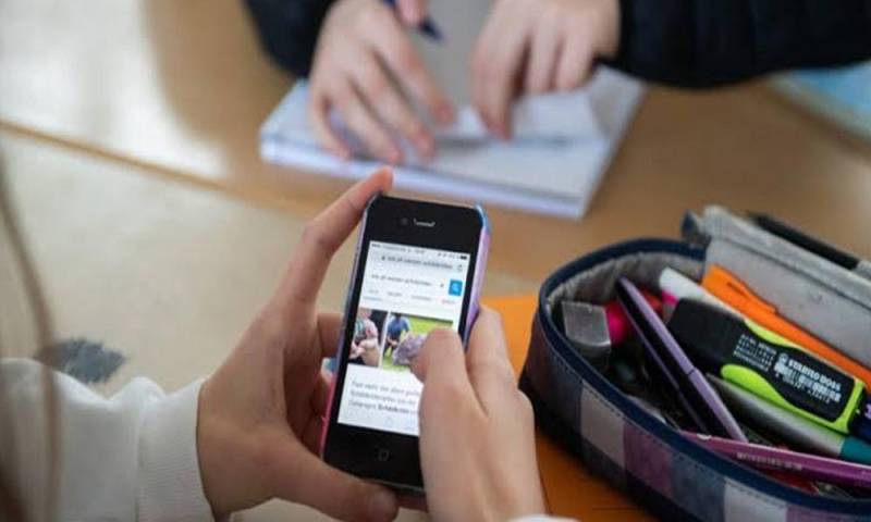Punjab Assembly resolution seeks ban on student mobile phone use in schools