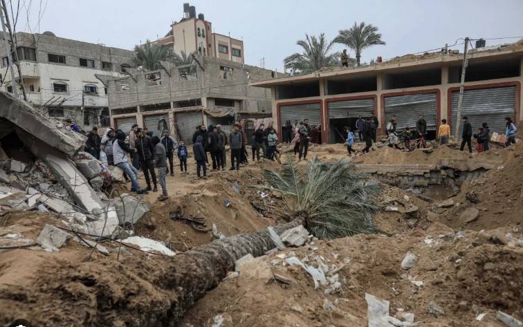 Israeli forces bomb WHO staff residence, warehouse in central Gaza
