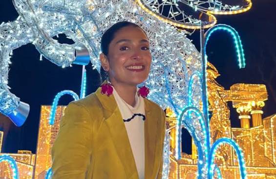Ayeza Khan enjoys breezy London vacation with poetic flair