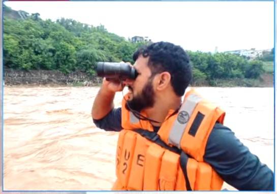 No clue of father-daugher duo swept away in Islamabad flood 