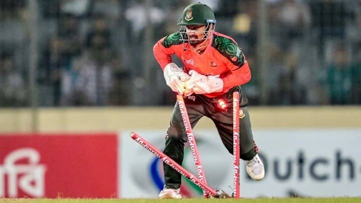 Pakistan salvage pride with thumping 74-run win over Bangladesh in final T20