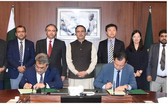 Pakistan, China firms sign accord for vessels, funding to boost shipping sector