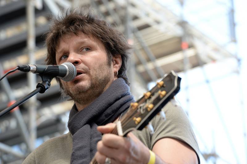 Notorious French singer faces new probe over ex-wife's death