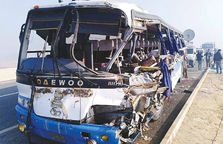 Sleepy driver causes bus crash on motorway near Multan; one killed