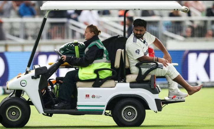 India sweat on Pant fitness after 'consequential' foot injury