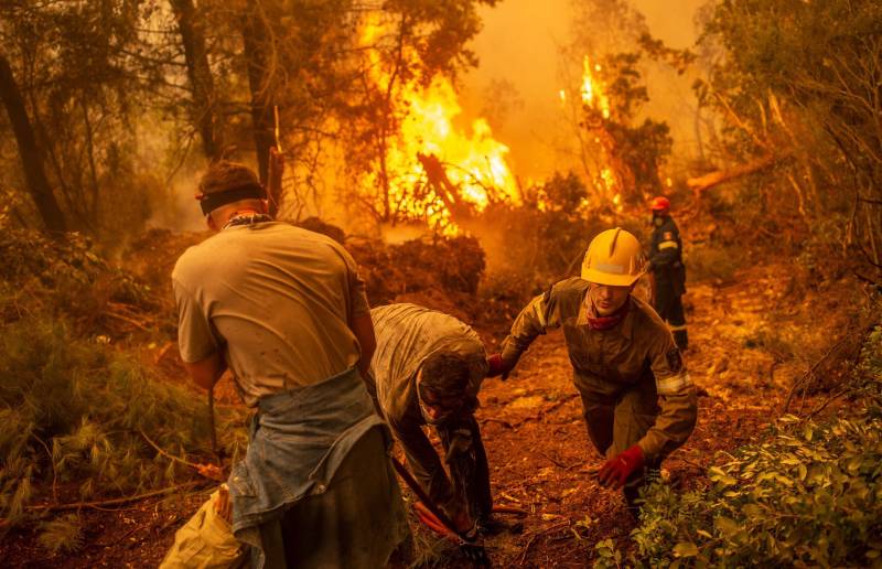 Greece battles severe wildfires