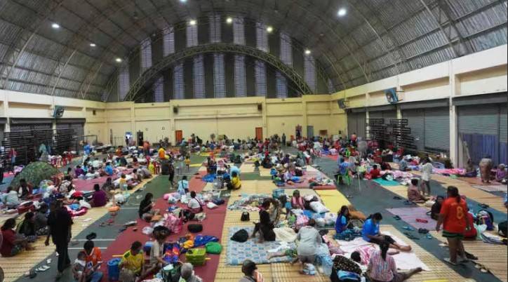Thailand warns of war with Cambodia as 138,000 flee fighting 