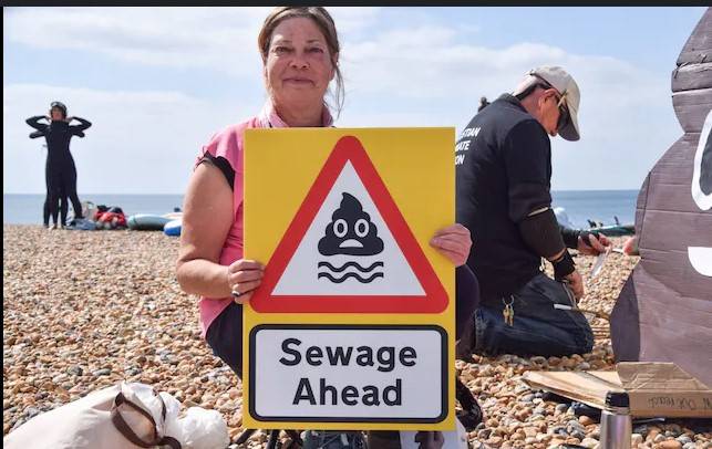 UK water pollution alarms summer bathers